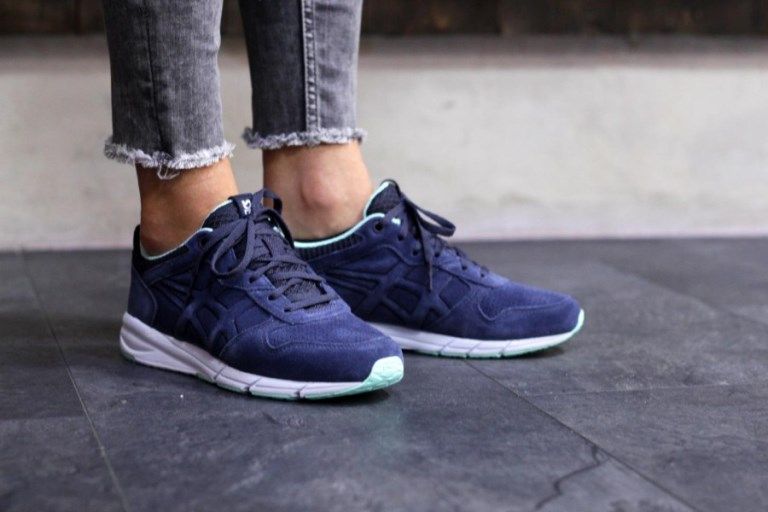 Asics tiger shaw runner sale