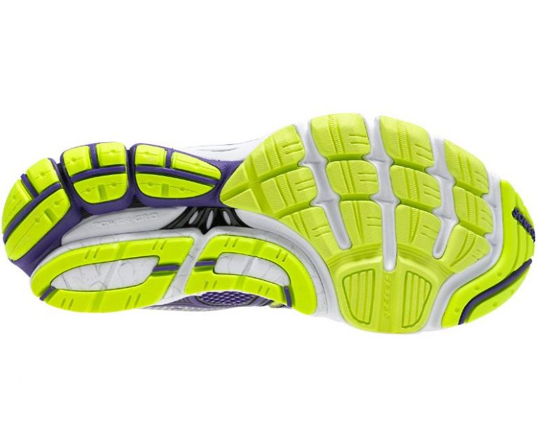 Saucony Кроссовки женские Hurricane 16