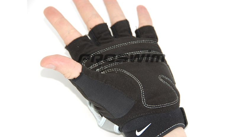 -перчатки для тренажерного зала nike