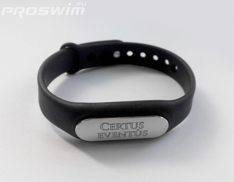 -Xiaomi Фитнес-браслет Mi Band с гравировкой "CERTUS EVENTUS" ("Уверенный в успехе")