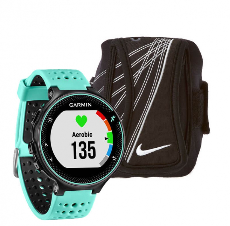 Подарочный набор "Спортивные часы Garmin Forerunner 235 (голубые) + Чехол на руку Nike"